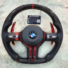 Volledig koolstofvezel stuurwiel – rode afwerking met rode koolstofvezel schakelflippers | BMW F-serie