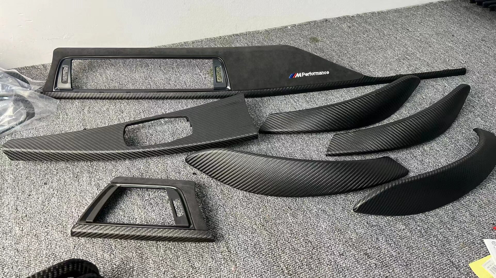 BMW F30/F35 carbon fiber interior trim set, alternate angle