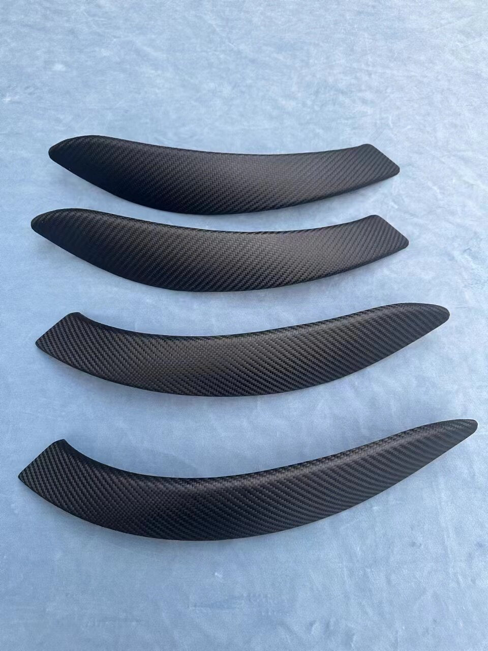 BMW F30/F35 4-piece carbon fiber cover set, dry carbon finish