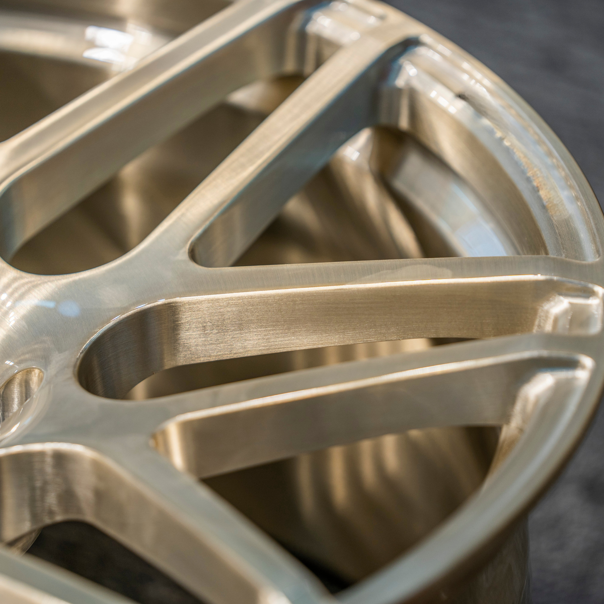 T6061 Forged Alloy Wheel – Multi-Spoke Performance Rim | Brushed Champagne Finish