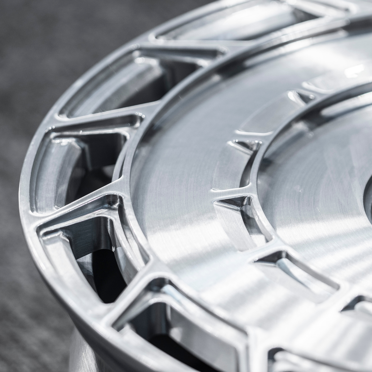 Forged Alloy Wheel – Aero Disc Design Performance Rim | Brushed Finish