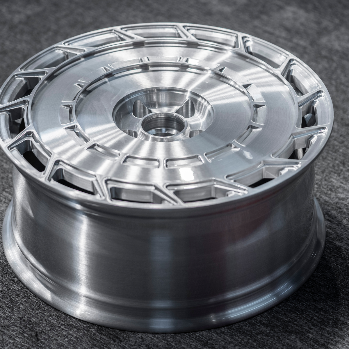 Forged Alloy Wheel – Aero Disc Design Performance Rim | Brushed Finish